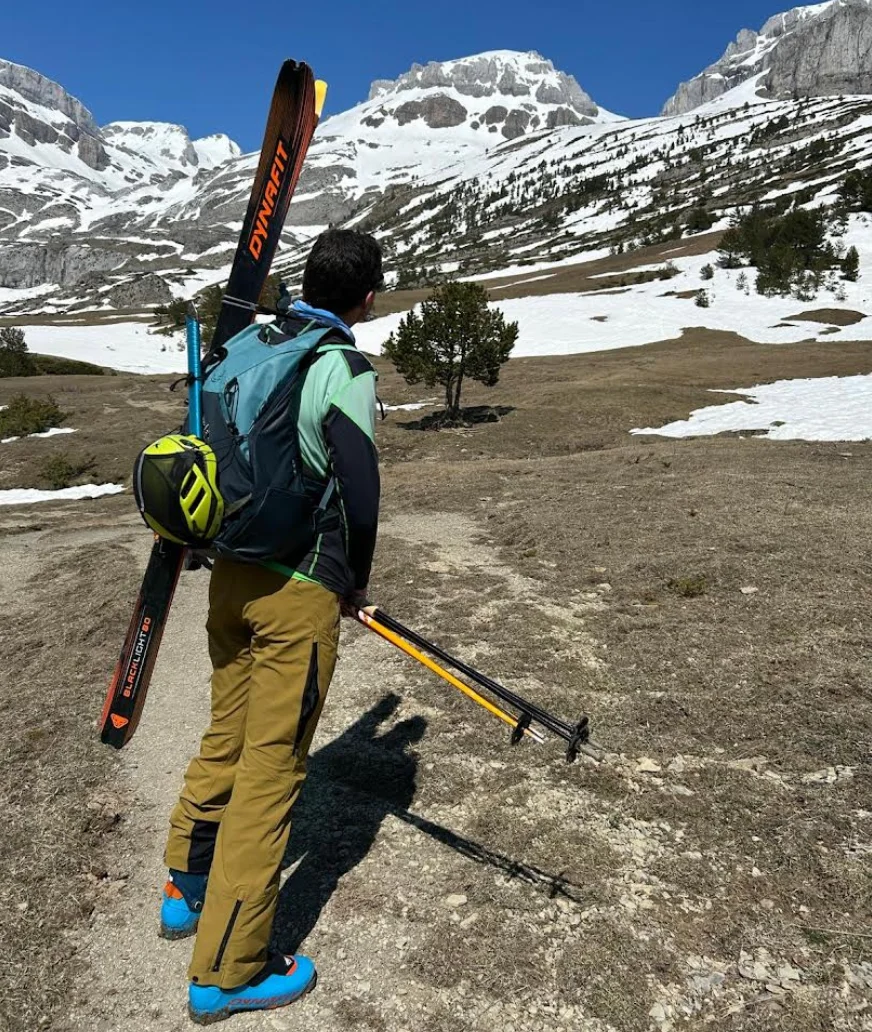 aspe-2645m-skimo-por-la-cara-sur - abajo2