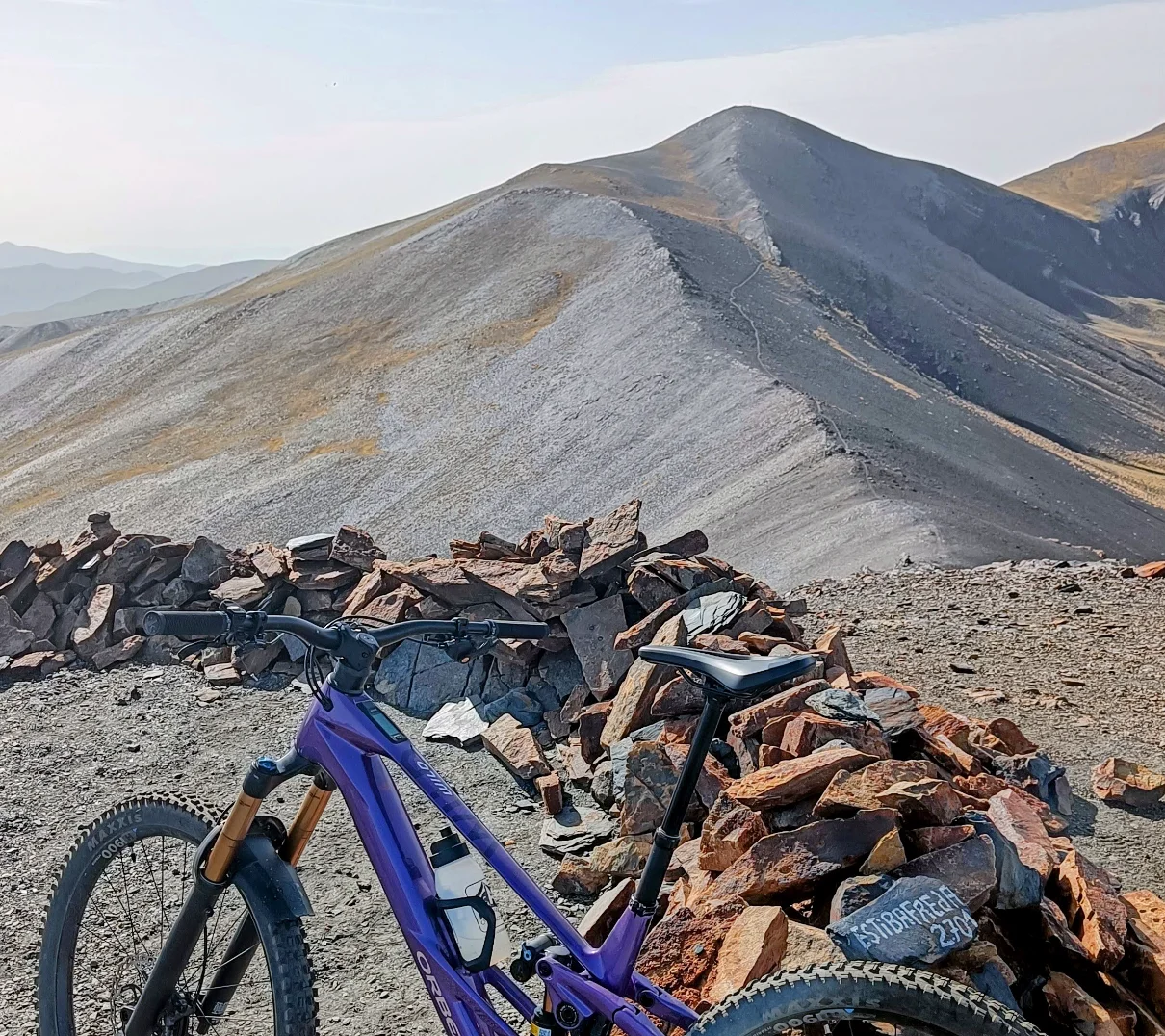 pico-castanesa-2859m-y-sierra-negra-emtb -