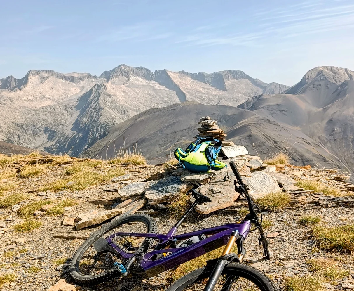 pico-castanesa-2859m-y-sierra-negra-emtb -